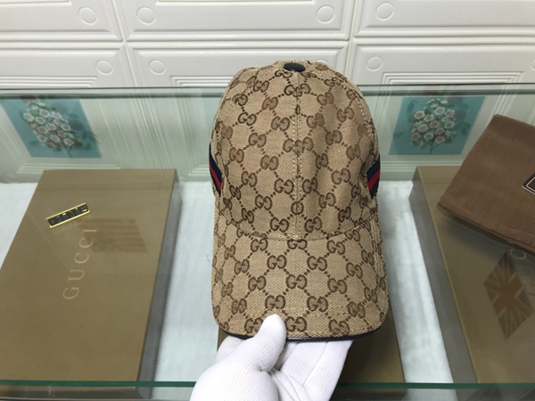 ブランド帽子着用イメージ